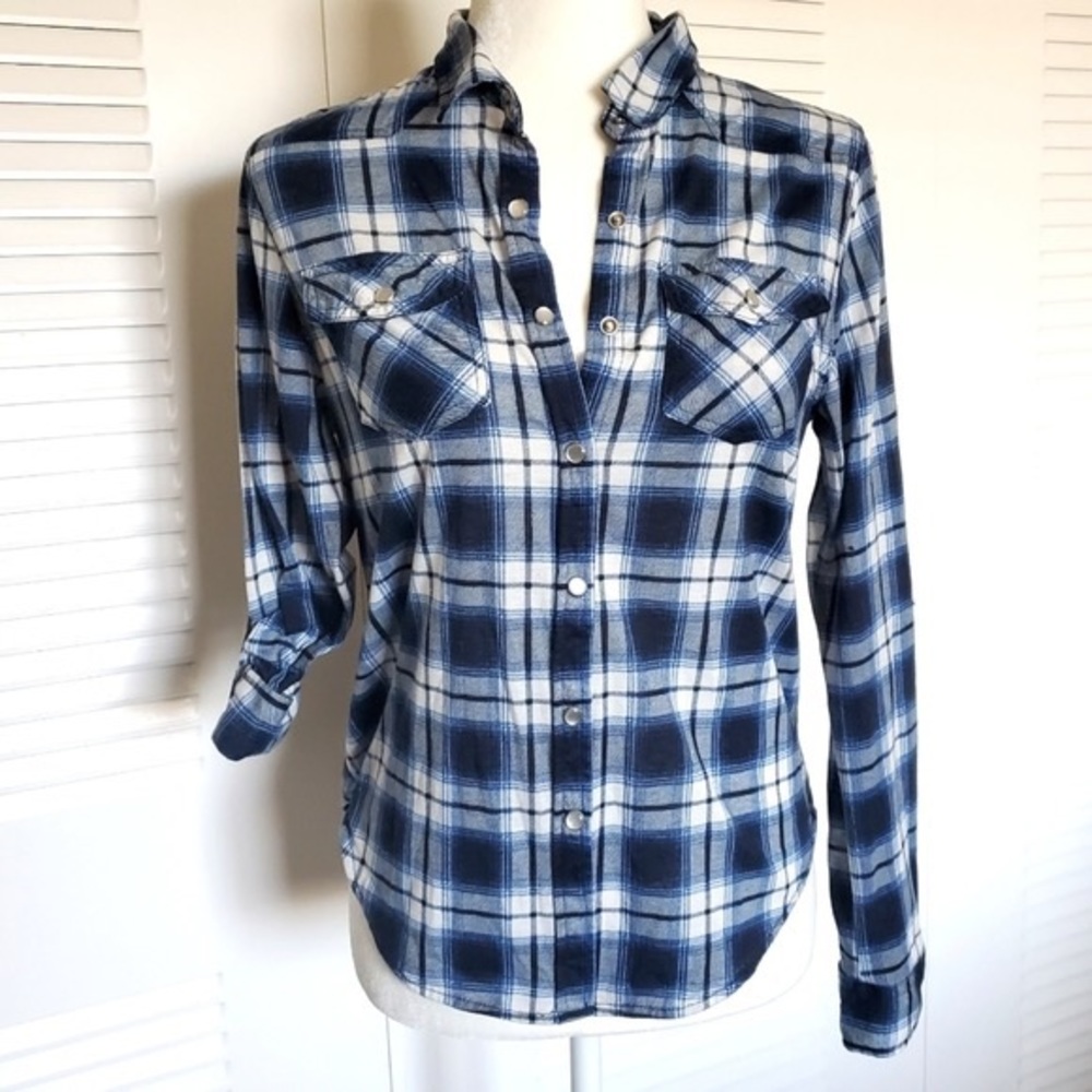 Passport Women's Flannel Light Blue polyester Small Snap Buttons